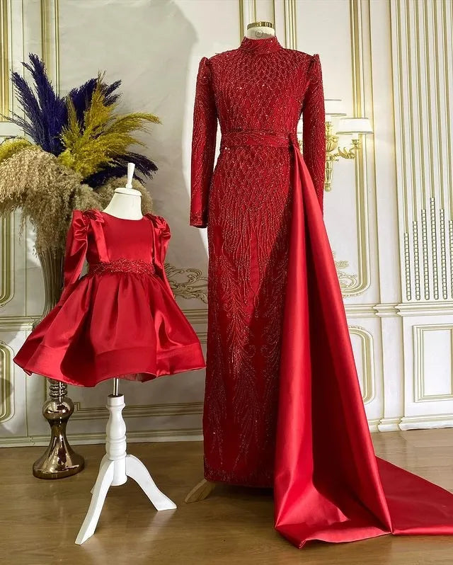 Red Evening Dress With Detachable Train